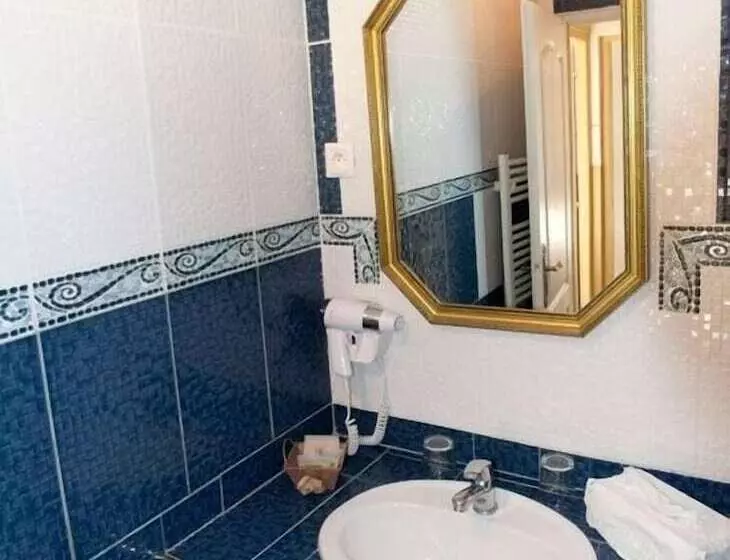 Отель Auberge Du Clos Normand