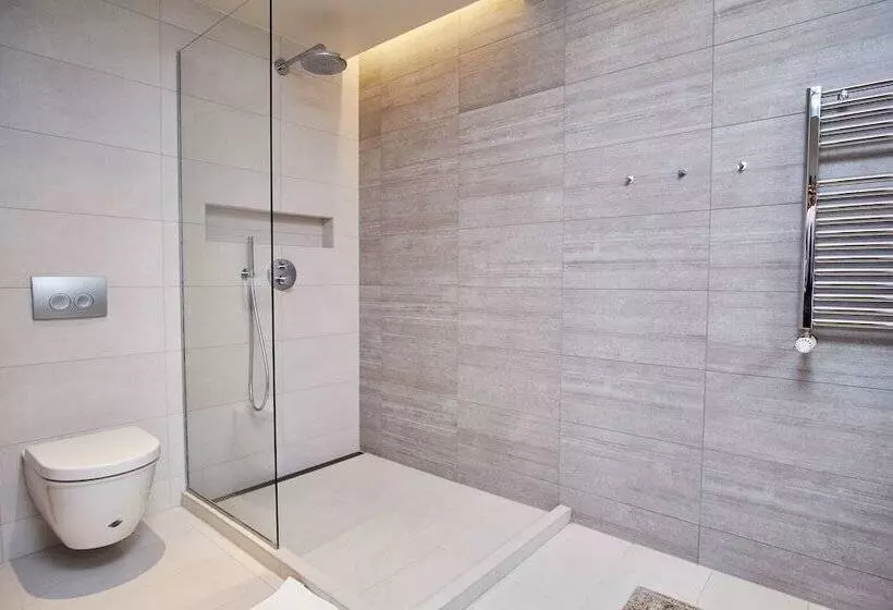 هتل Berg By Keflavik Airport