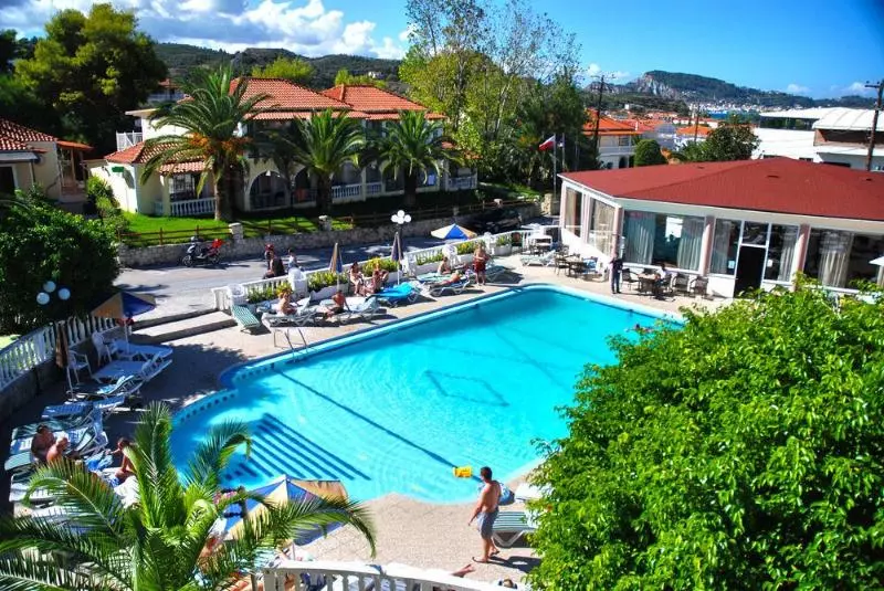 Отель Captain's & Commodore & Admiral Complex