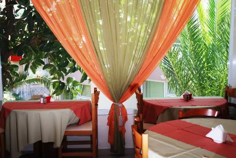 Отель Captain's & Commodore & Admiral Complex