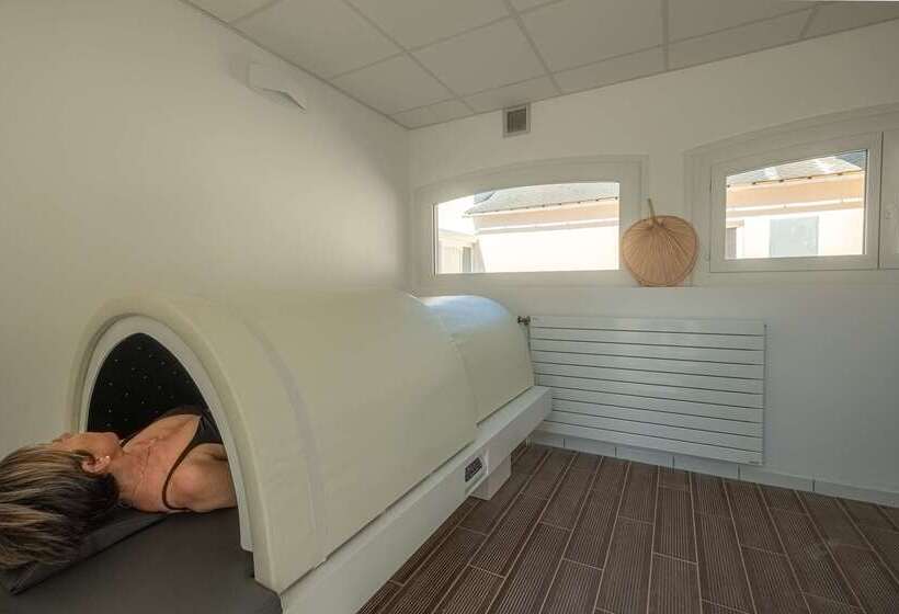 ホテル Causse Comtal Rodez, The Originals Relais