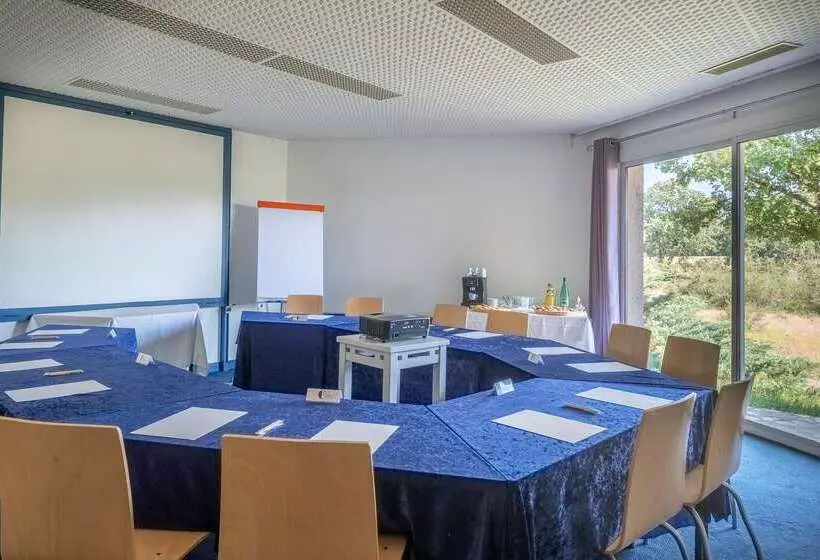 Hotel Causse Comtal Rodez, The Originals Relais