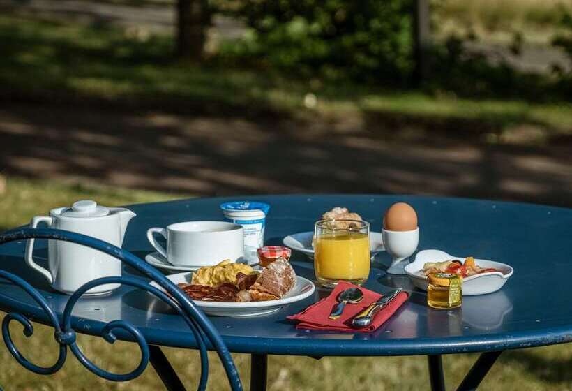 ホテル Causse Comtal Rodez, The Originals Relais