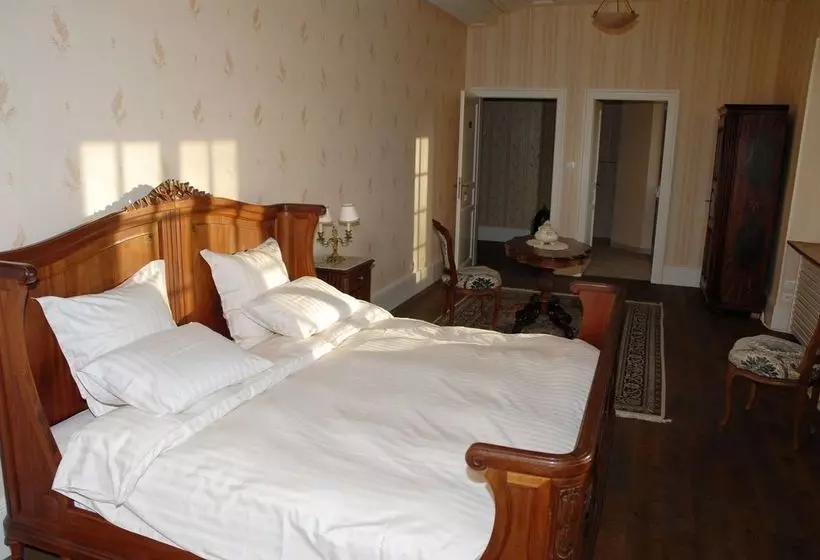 فندق Château De Werde