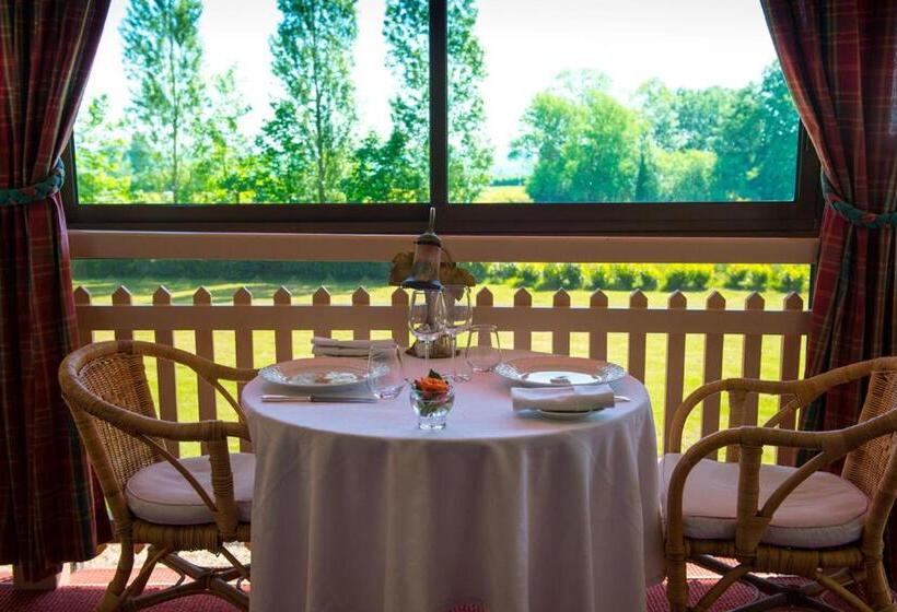 호텔 Château De La Râpée Hôtel Restaurant