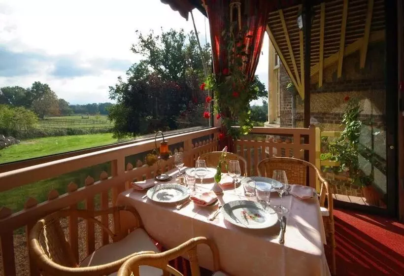 ホテル Château De La Râpée Hôtel Restaurant