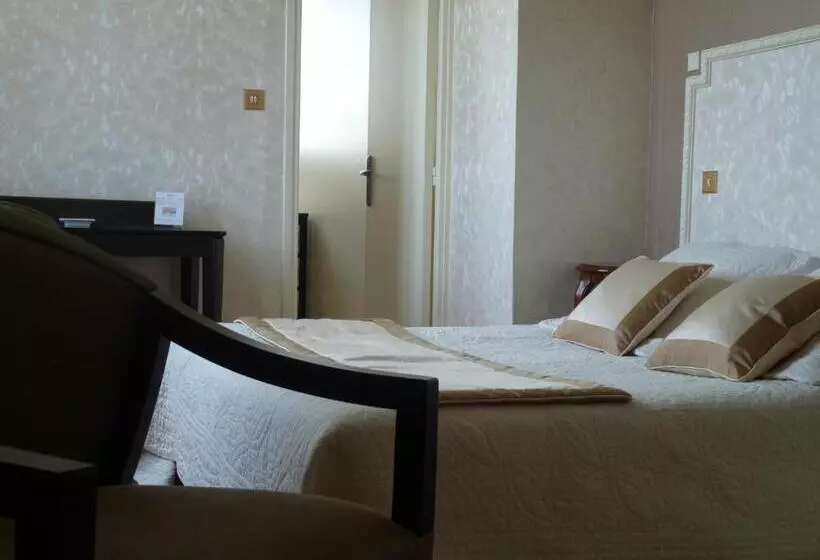 ホテル Château De La Râpée Hôtel Restaurant