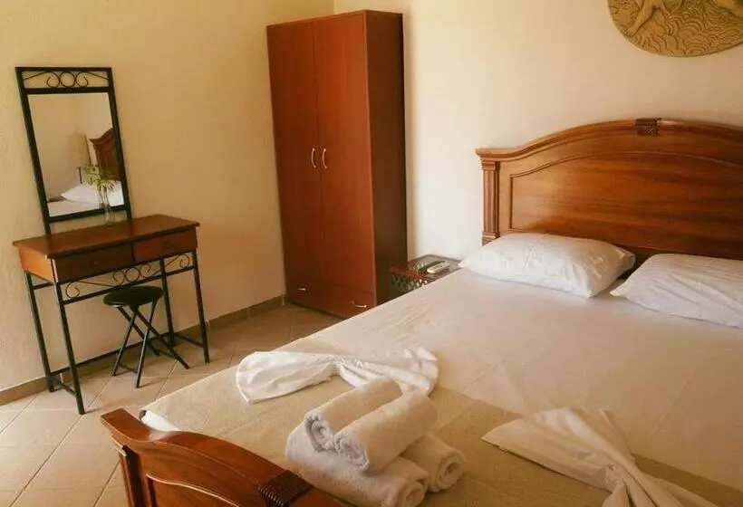 Hotelli Dafnes Rooms