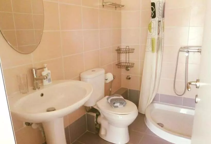 Hotelli Dafnes Rooms