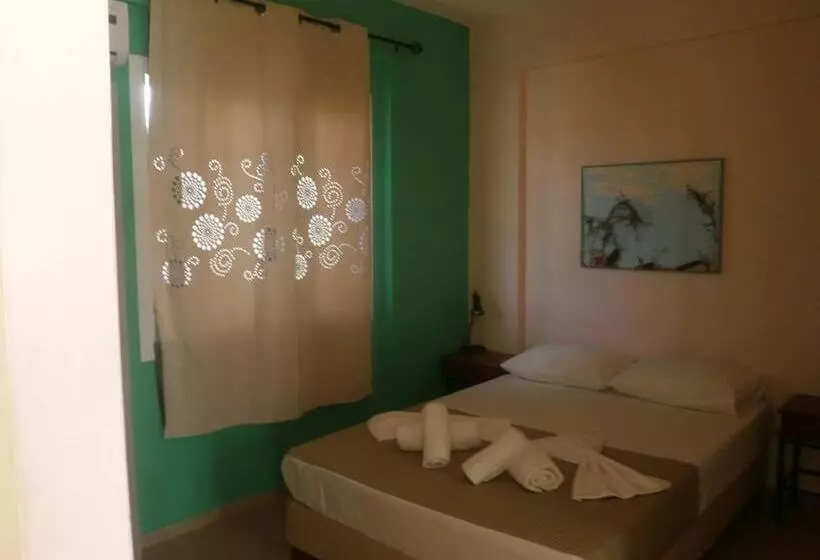 Hotelli Dafnes Rooms