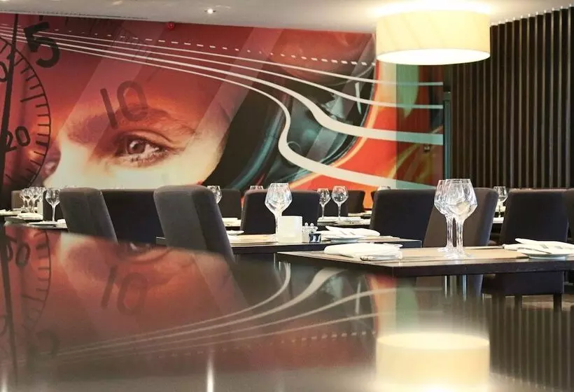 ホテル De La Source