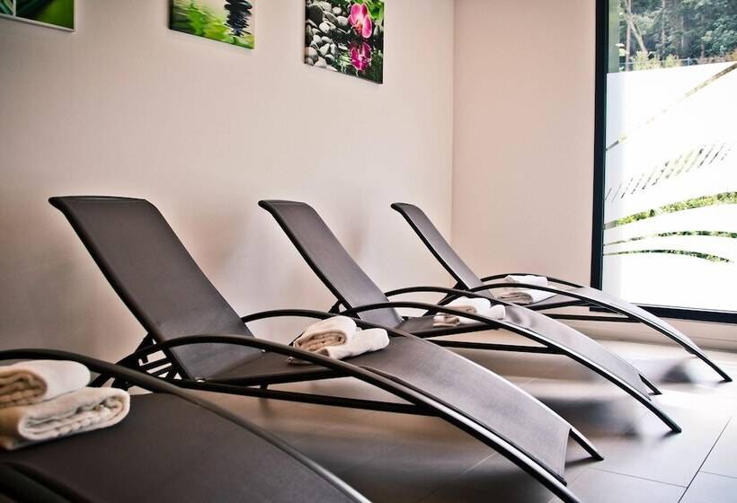 Отель De La Source