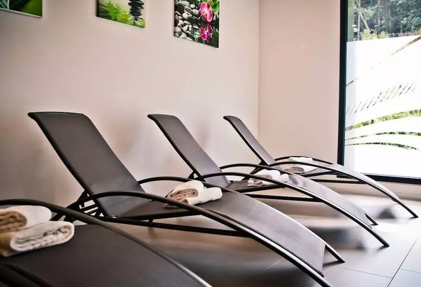 ホテル De La Source