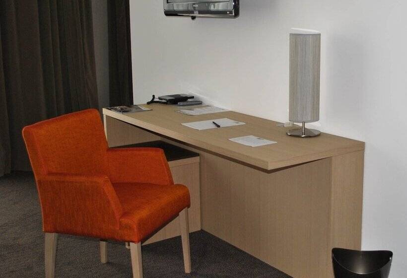 Отель De La Source