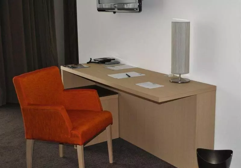 ホテル De La Source