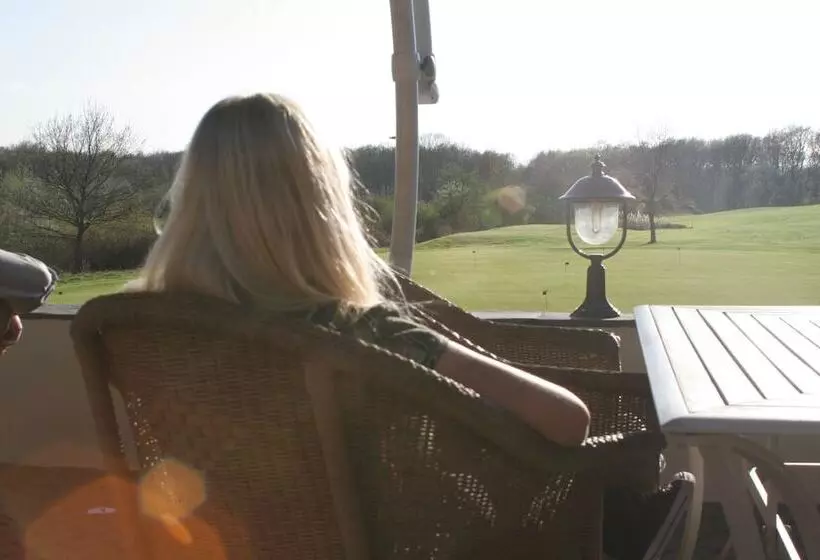 هتل Golf Course Bonn