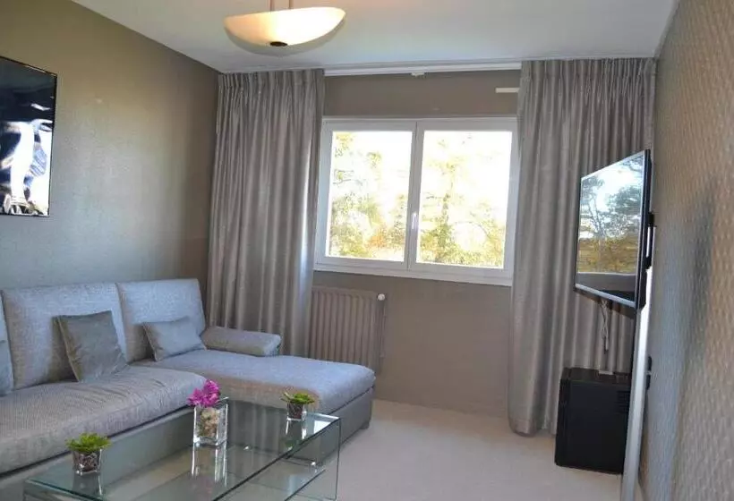 בית מלון כפרי Hôtel De Guyenne