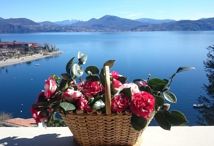 ホテル La Rondinella