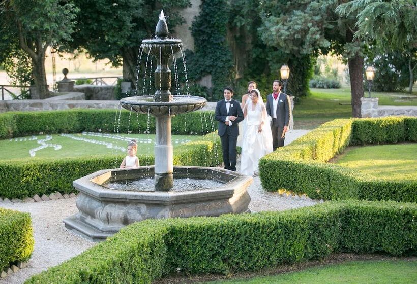 Отель Relais Il Postiglione  Antica Posta Dei Chigi