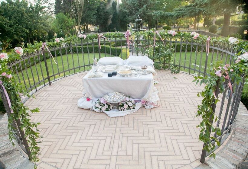 Отель Relais Il Postiglione  Antica Posta Dei Chigi