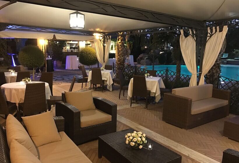 Отель Relais Il Postiglione  Antica Posta Dei Chigi