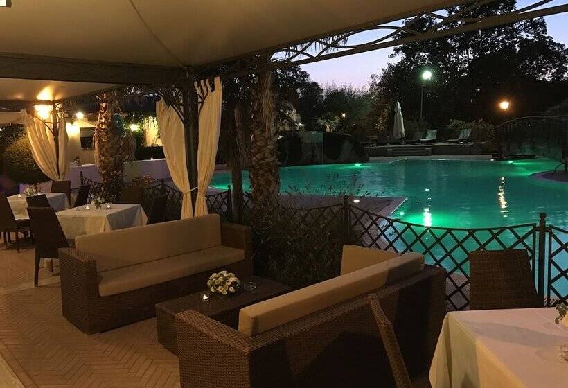 Отель Relais Il Postiglione  Antica Posta Dei Chigi