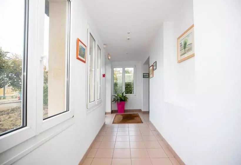 Отель Restaurant Des 4 Ecluses