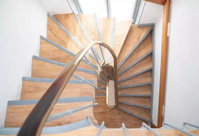 Отель Restaurant Des 4 Ecluses