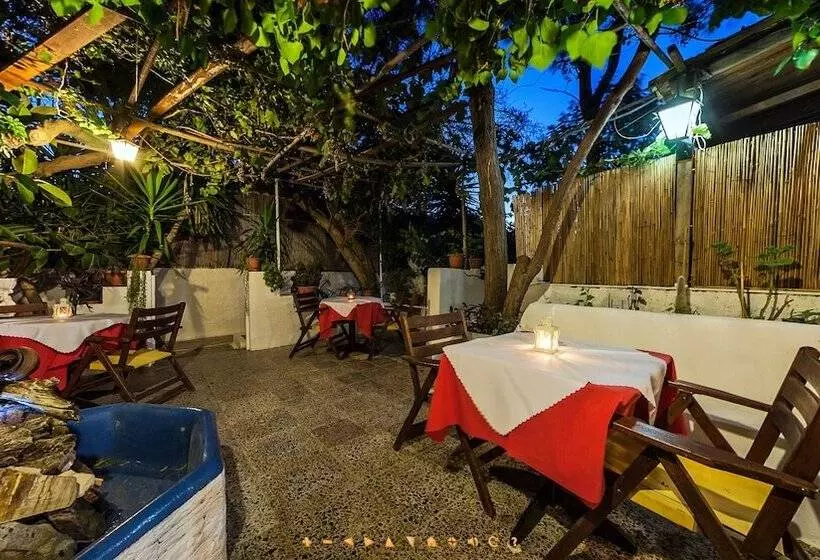 Hotel Semiramis Guesthouse