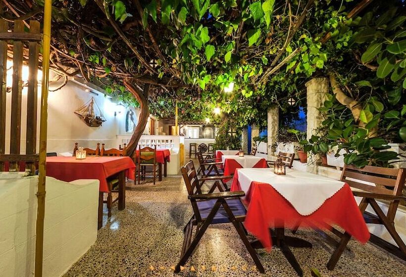 בית מלון כפרי Semiramis Guesthouse