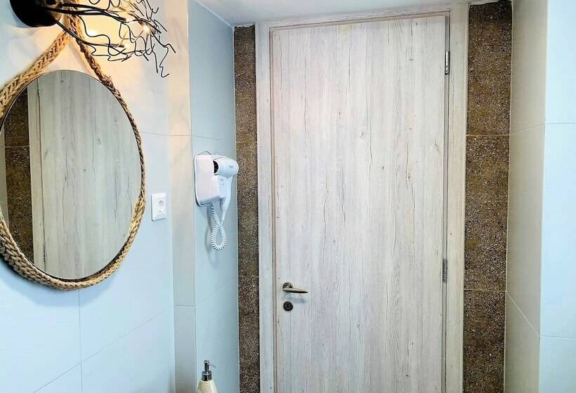 בית מלון כפרי Semiramis Guesthouse