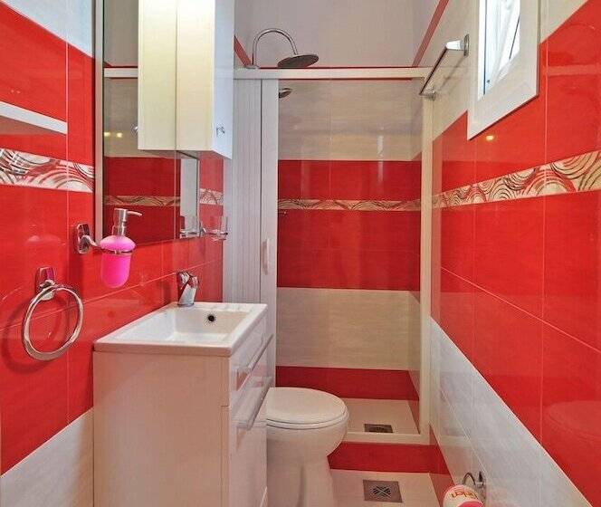 בית מלון כפרי Semiramis Guesthouse