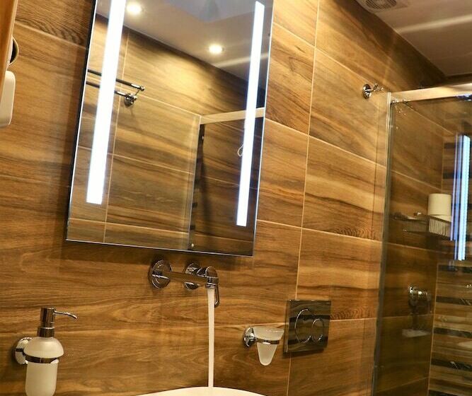 בית מלון כפרי Semiramis Guesthouse