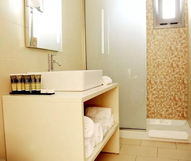 Sikyon Coast Hotel And Resort