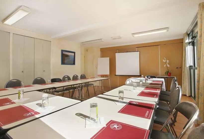 هتل The Originals City, Hôtel Le Sextant, Toulouse Sud