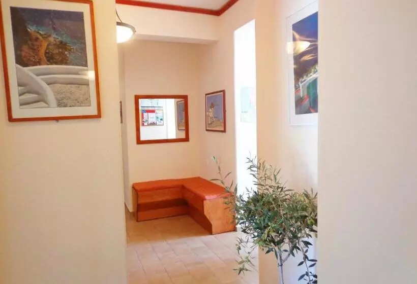 هتل The Windmills