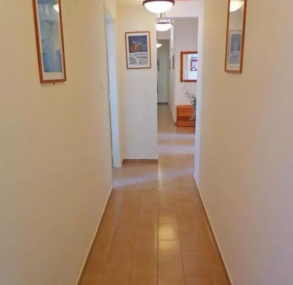 هتل The Windmills