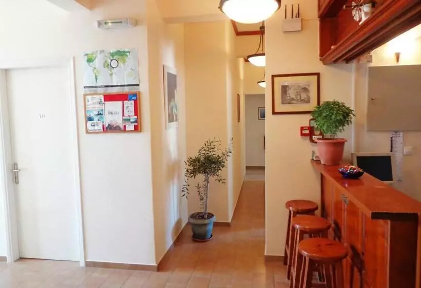 هتل The Windmills