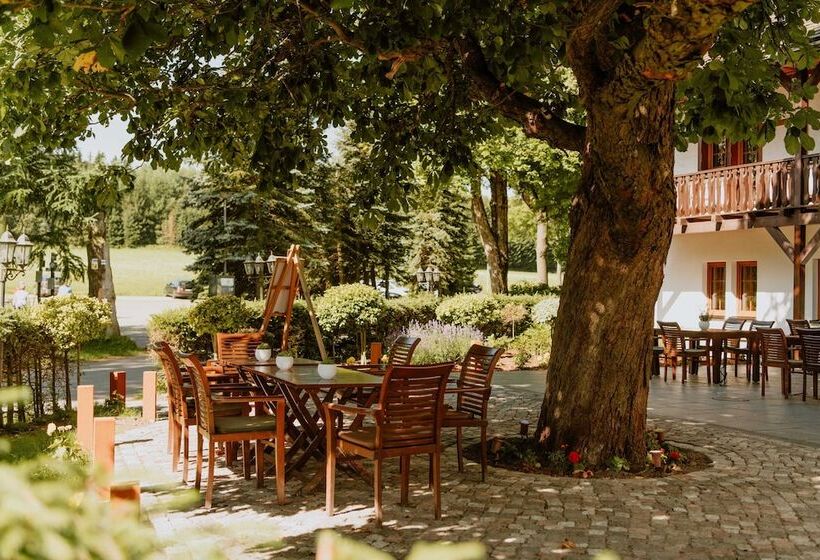 Waldhotel Kreuztanne