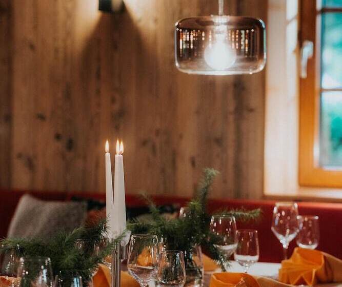 Waldhotel Kreuztanne