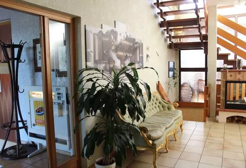 Отель Zum Goldenen Wagen