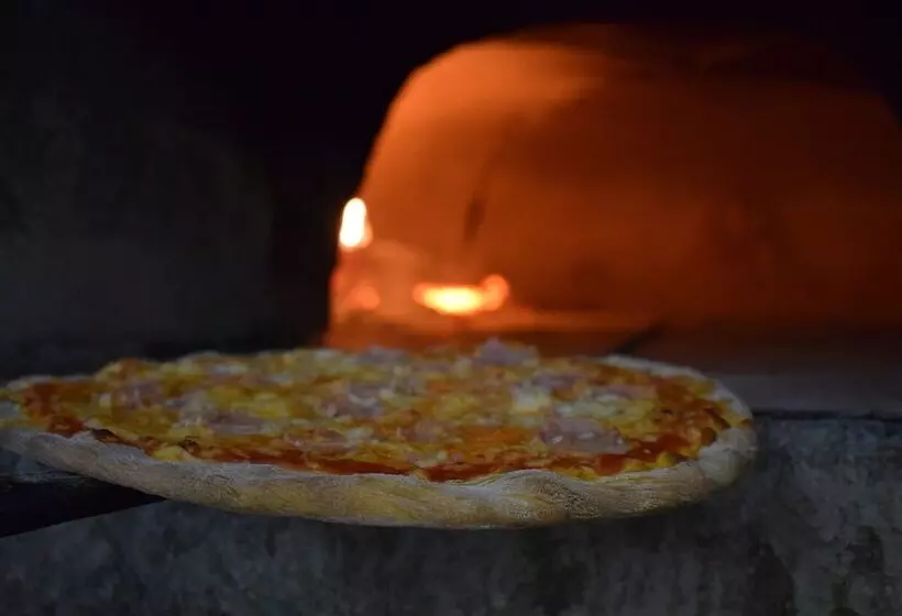 Отель Zum Goldenen Wagen