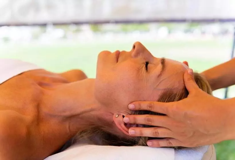 Narcis   Maslinica Hotels & Resorts