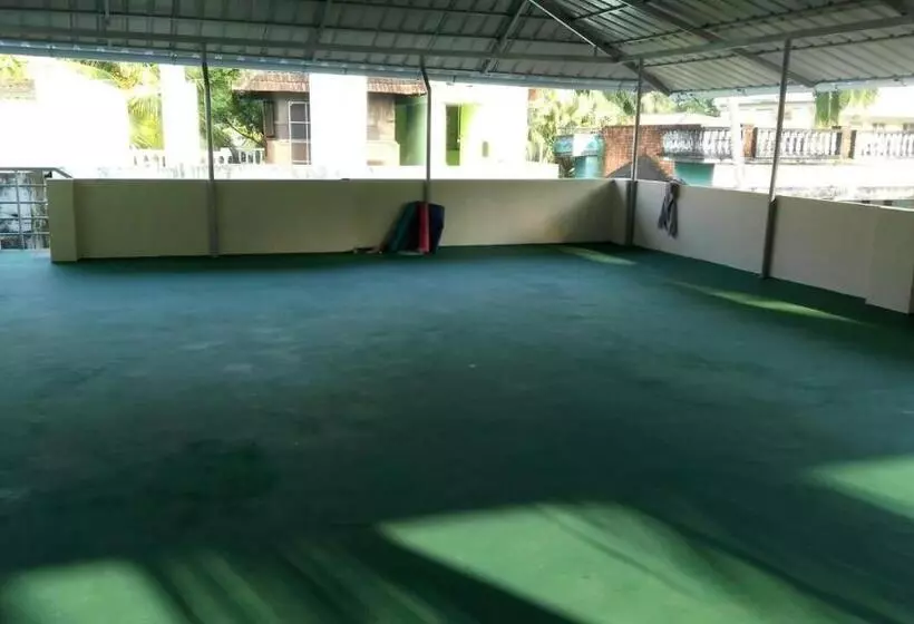 پانسیون Marina Guest House