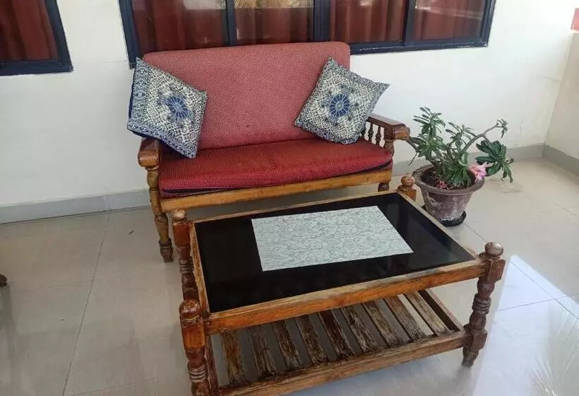 پانسیون Marina Guest House