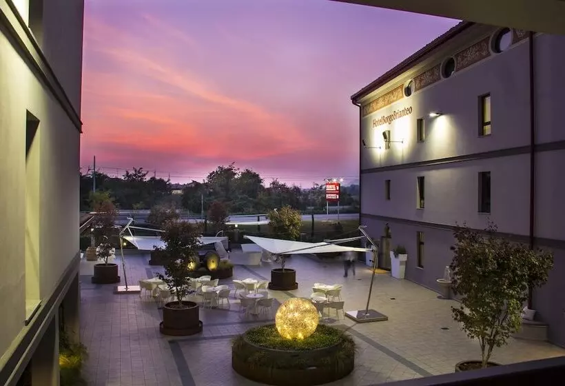 Резиденция Borgo Brianteo