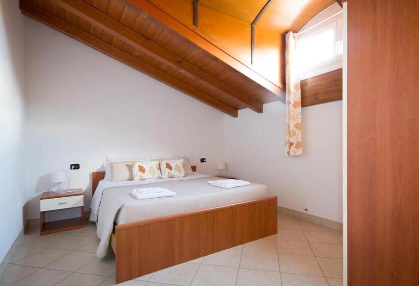 إقامة Lakeside Holiday Resort