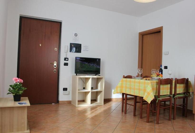 إقامة Lakeside Holiday Resort