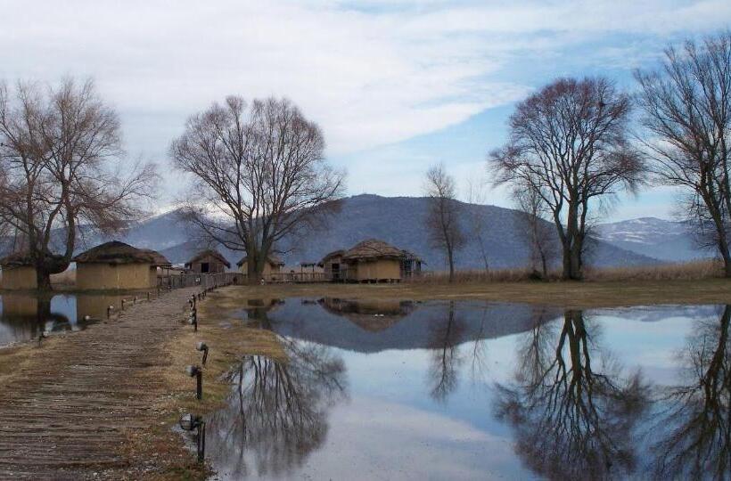 Villa Del Lago Boutique