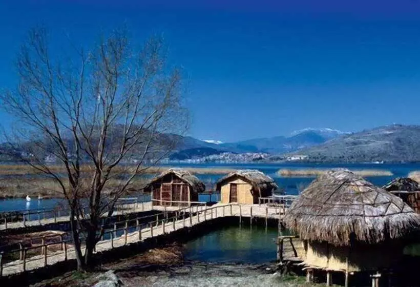 Villa Del Lago Boutique